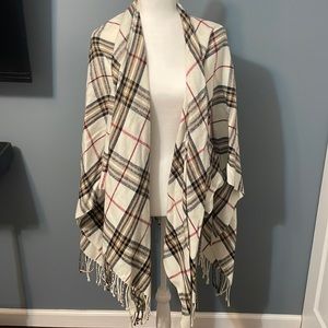 Great, warm poncho shawl
